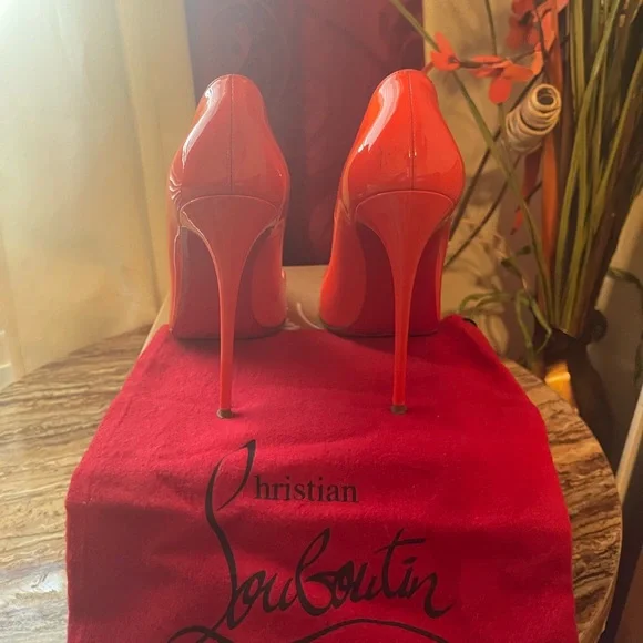 Christian louboutin - Picture 2 of 8